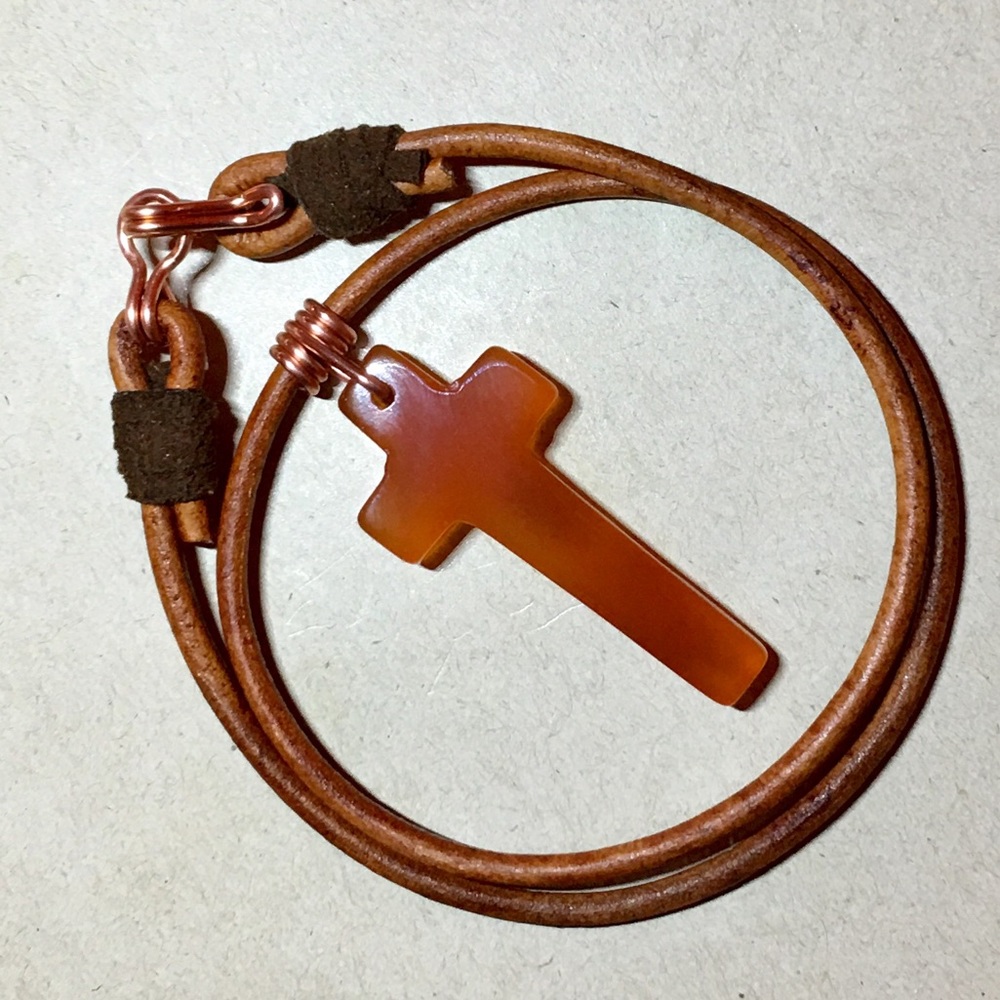 ❤️❤️ 16” Orange Agate Leather Choker Necklace